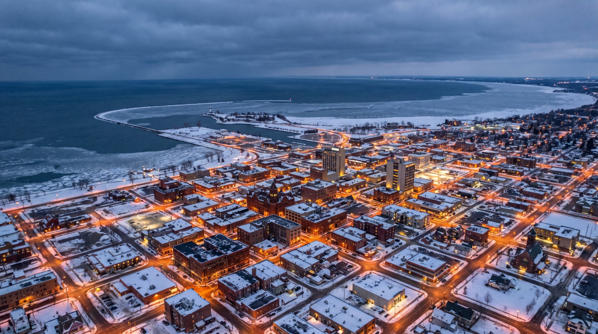 Aerial view of Erie, Pennsylvania in winter
